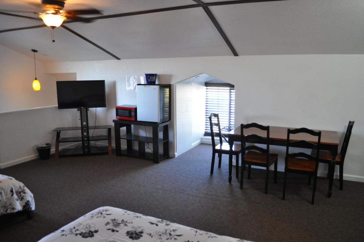 K7 Bed And Breakfast Pahrump Exterior photo
